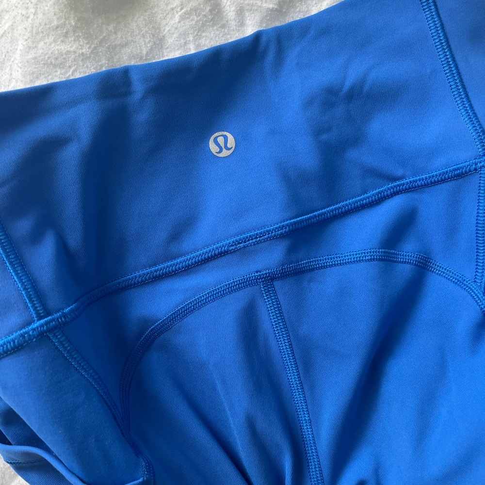 Lululemon size 4 blue leggings